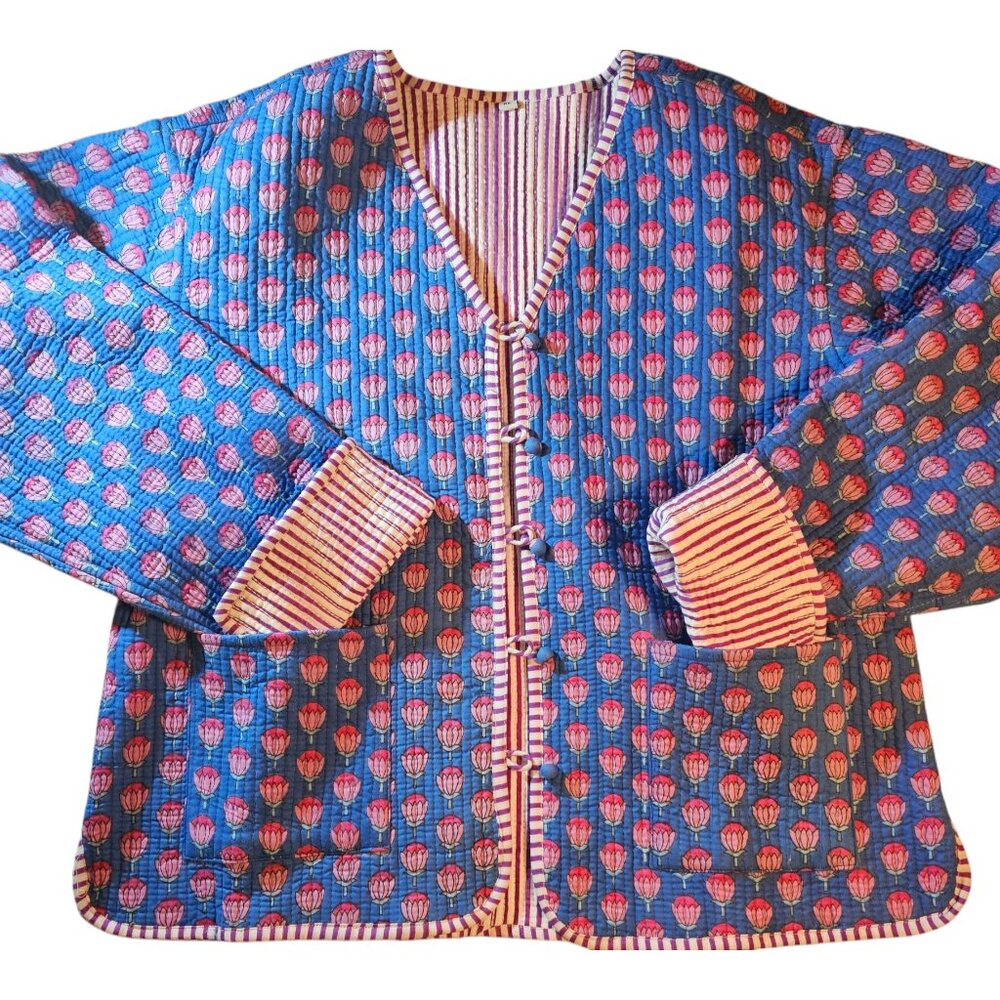 Quilted jacket, Blue/pink Lotus, screen print, 100 % cotton, reversible stripe